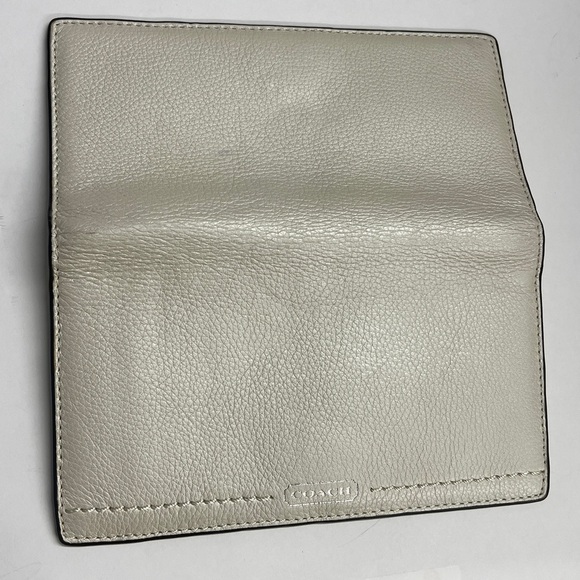 Coach Smooth Polished Pebbled Cream Metallic Leather Checkbook Wallet Cover - Picture 9 of 9